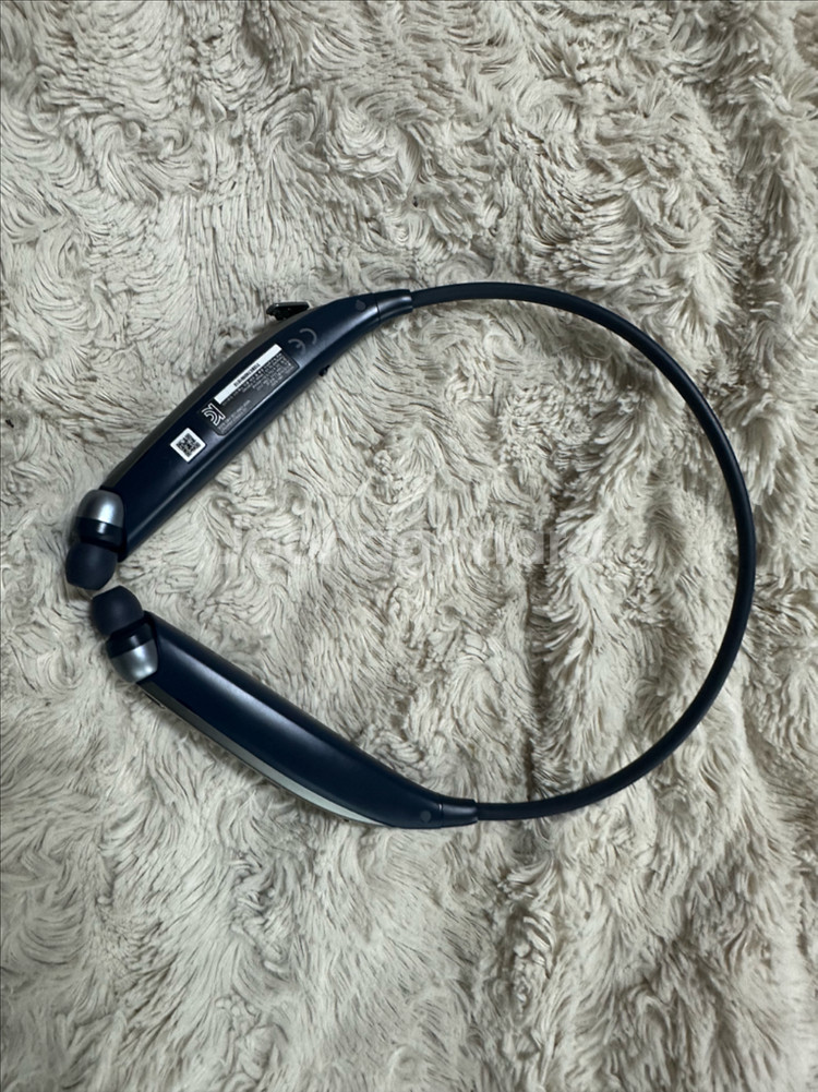 LG TONE+ HBS-820S 블루투스 이어폰 판매합니다--3