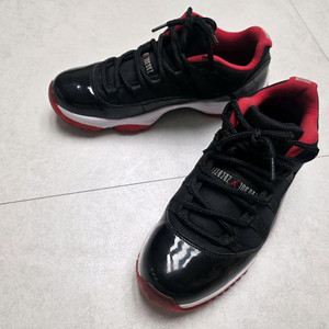 조던 농구화 에어조던11 로우 브레드 275 이미지