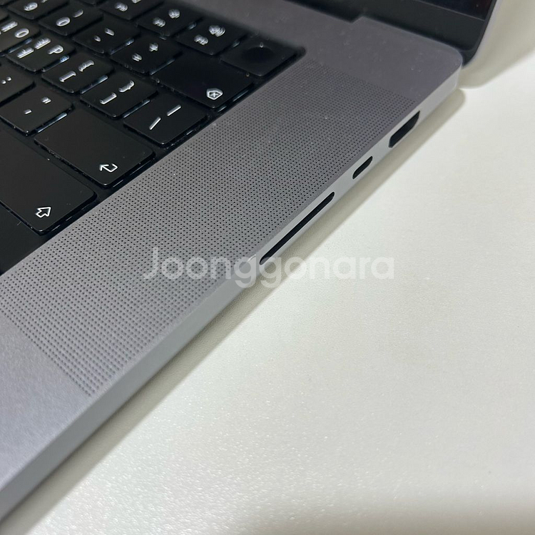 맥북 프로 16 M1 Max 64GB--1