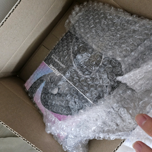 미개봉 보스 QC 울트라 헤드폰 트리플 블랙 / 화이트 판매