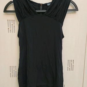 아르마니 블랙탑 사이즈 s