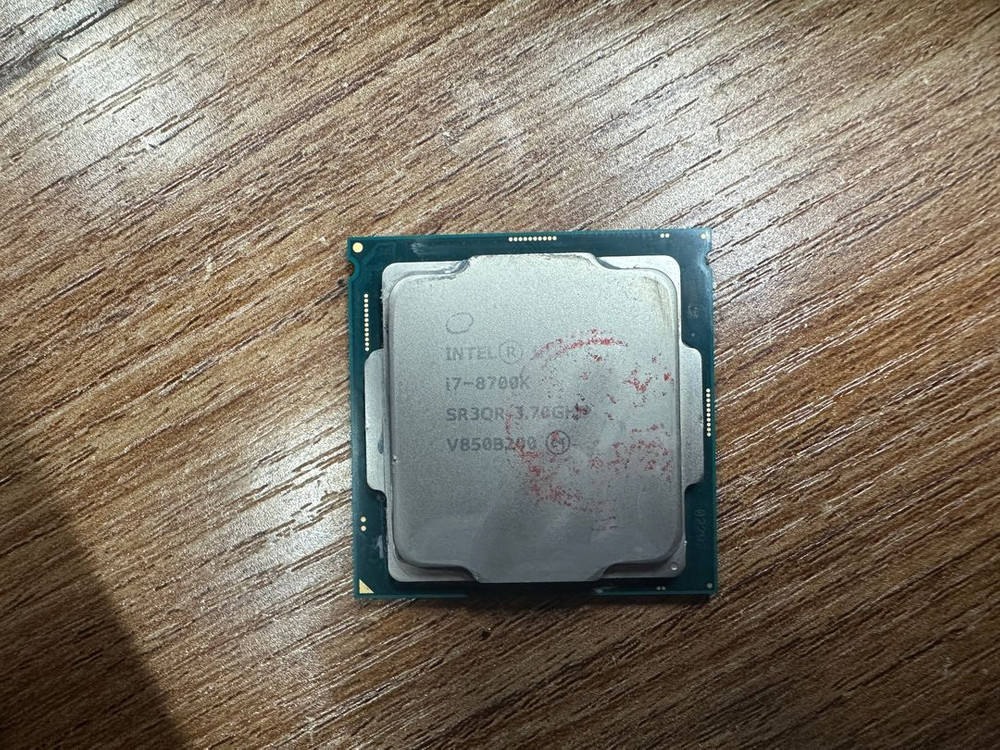 인텔 i7-8700K 8700 팝니다. 이미지