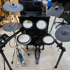 야마하 전자드럼 DTX-562K(심벌추가)(세척,선정리 완료)(바로설치,연주가능)