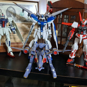 건담 HG 시드 아스트레이 레드프레임 등4종