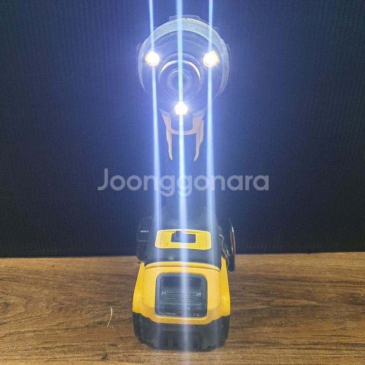 디월트 충전임팩 드라이버 DCF887 배터리포함--2