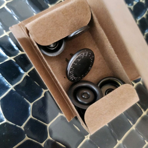 파라점퍼스 정품 수선단추 새제품