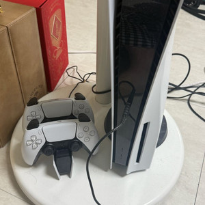 플스 5 디스크 + 듀얼센스 2개