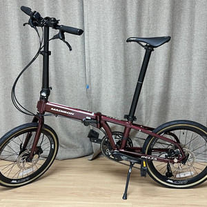 2024년형 매디슨 뉴델타9 (마션레드)