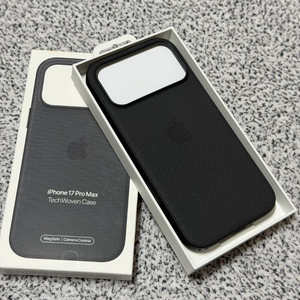 아이폰 17 Pro Max 테크우븐 케이스 블랙 새상품급 (1회 착용)