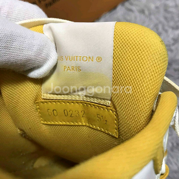 [클로젯][5.5]루이비통 벨크로 스트랩 LV 트레이너 데님 스니커즈--5