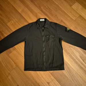 스톤아일랜드 24ss 나일론메탈 오버셔츠 블랙 M