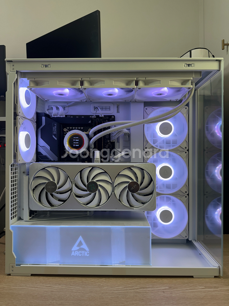 [작업용 PC] Intel i7 14700K + RTX 5070Ti--0