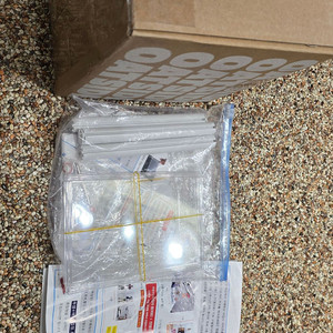 엠블럭 S3타입 3층*4칸 피규어진열장 투명아크릴 소품진열장 모자진열장 판매합니다.