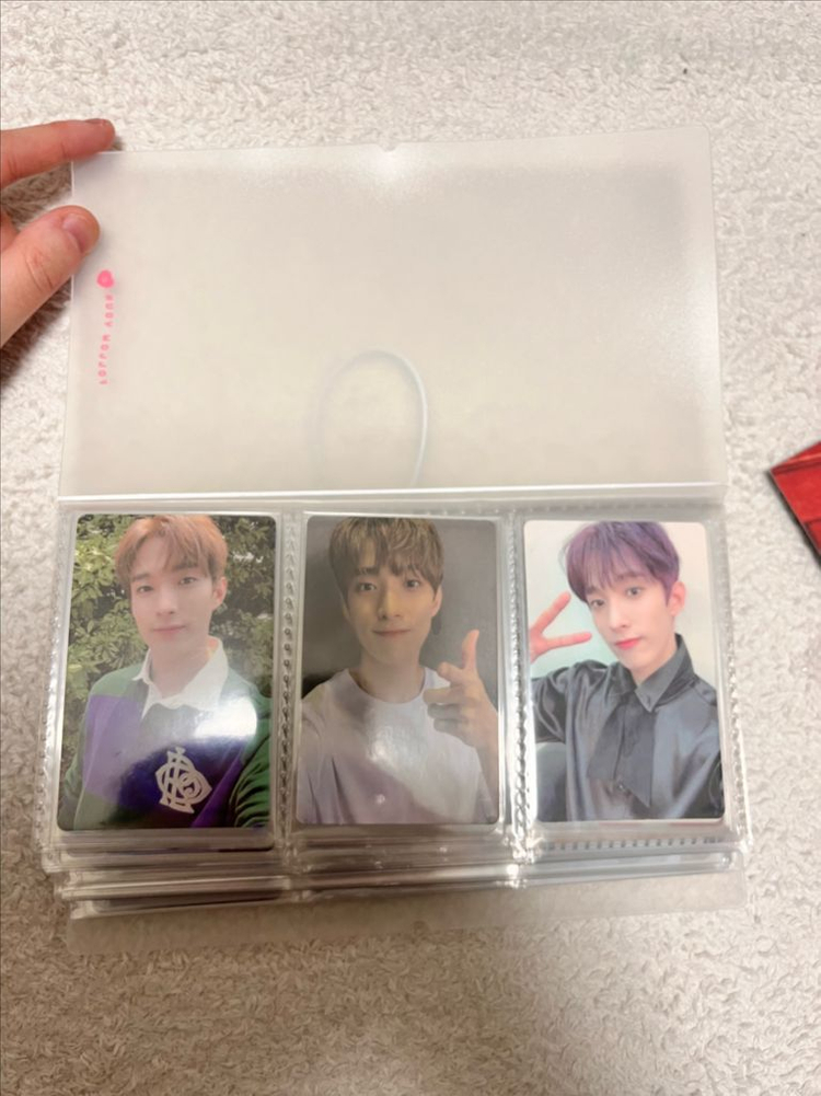 세븐틴 앨범 캐럿봉 포카 전부 5만원에 팔아요 이미지