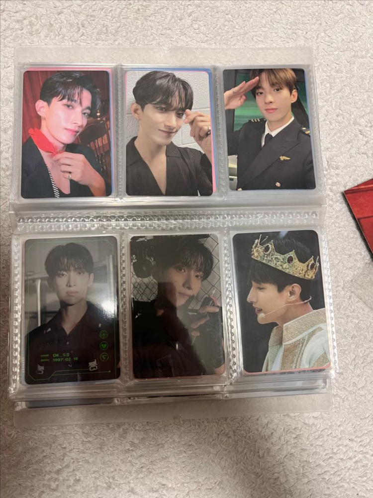 세븐틴 앨범 캐럿봉 포카 전부 5만원에 팔아요 이미지