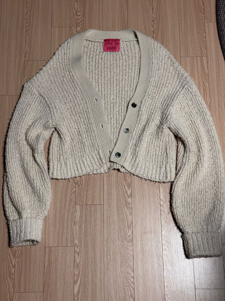 쉬이즈큐트 플러피 가디건 아이보리 팝니다 이미지