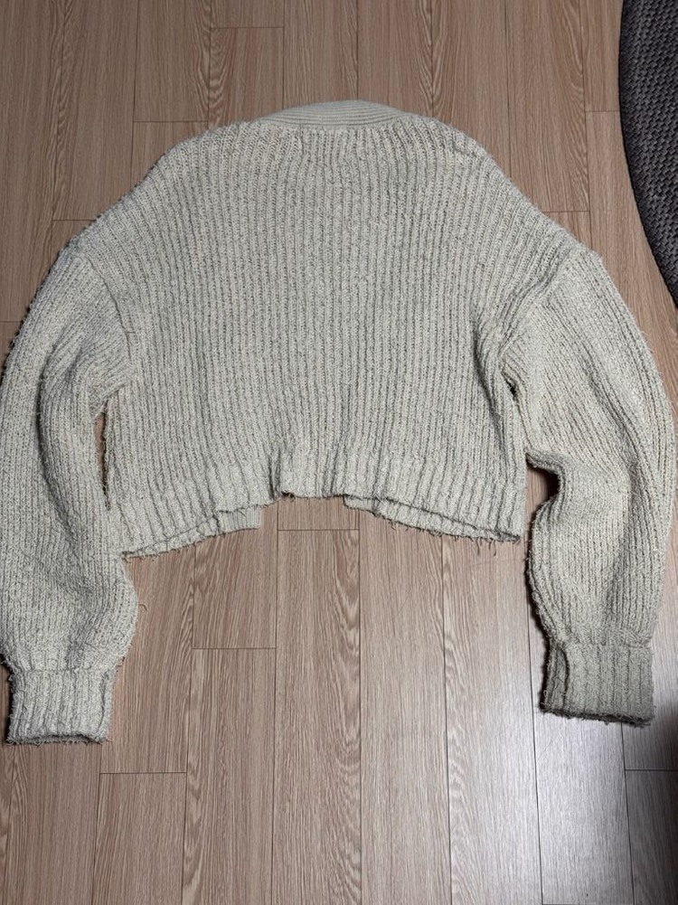 쉬이즈큐트 플러피 가디건 아이보리 팝니다 이미지