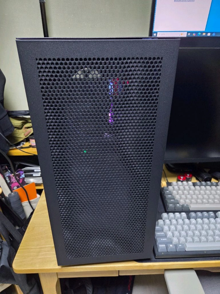 i7 6700K + 16GB + GTX1080 PC본체 - 안심되는 중고거래