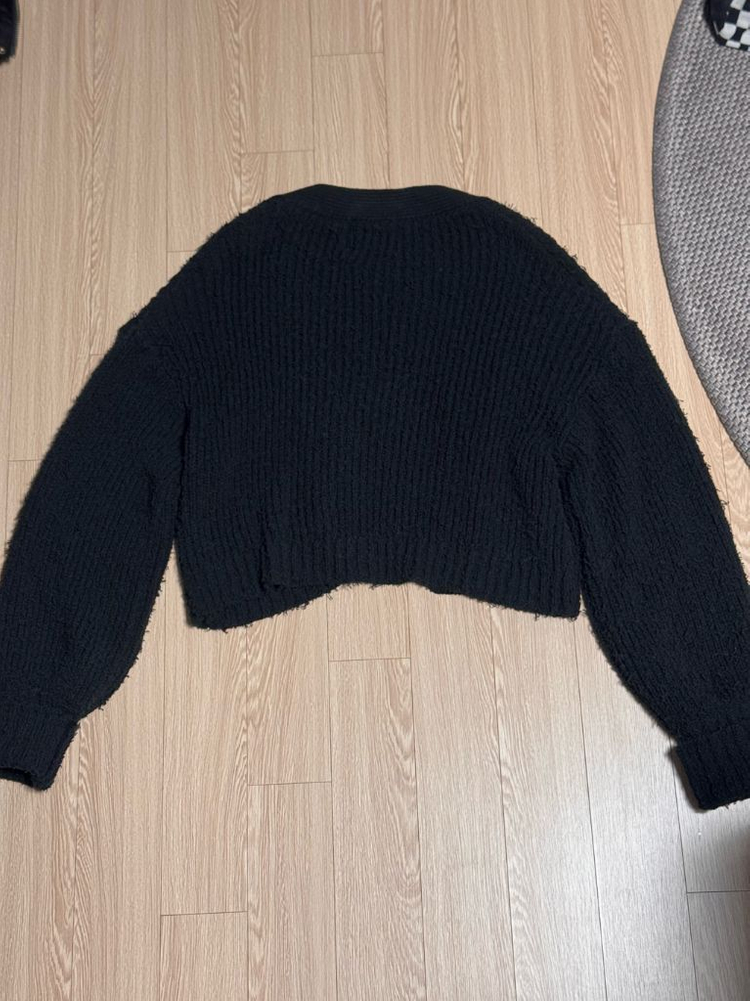 쉬이즈큐트 플러피 가디건 블랙 팝니다 이미지