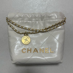 샤넬 22백 미니 화이트
