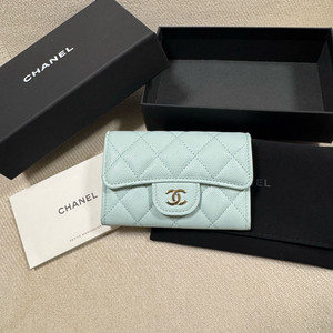 샤넬 클래식 똑딱이 카드지갑 스카이블루 새제품