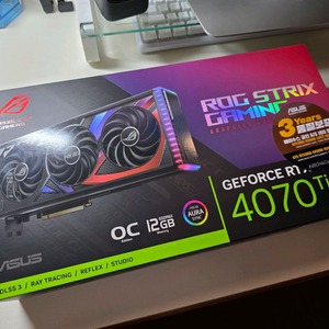 ASUS ROG STRIX 지포스 RTX 4070 Ti O12G GAMING D6X 12GB (풀박) 팝니다