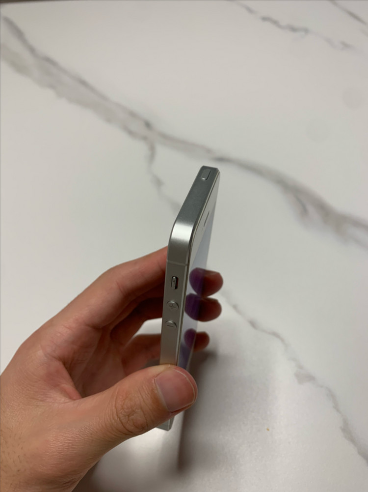 아이폰 se1 실버--5