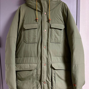 Levis 덕다운 패딩 M사이즈입니다