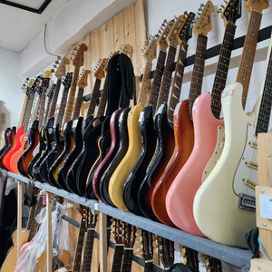 일렉기타 + 베이스기타 7만부터 다양 통기타 클래식기타