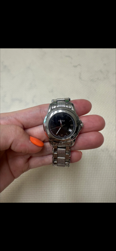 펜디 FENDI 여성용 메탈 시계--1