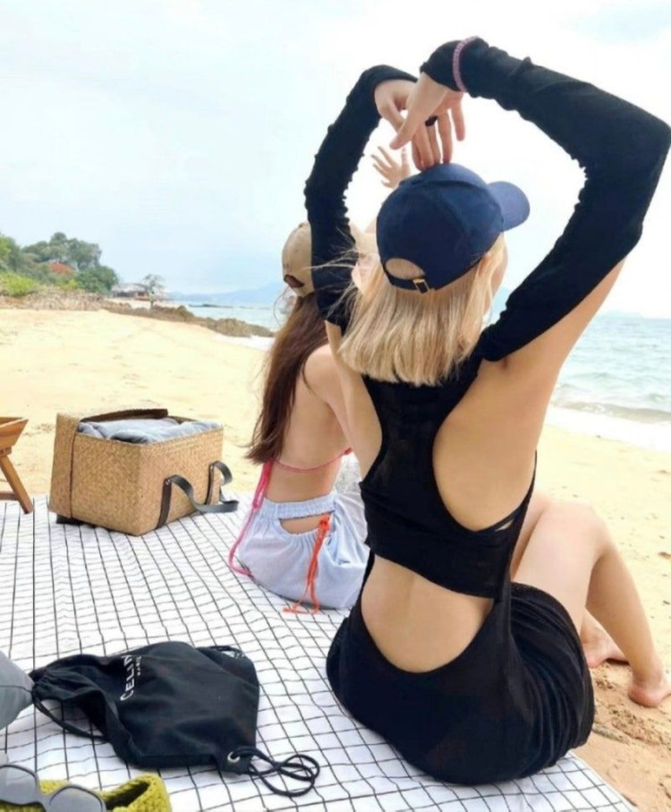 셀린느스트링백팩,셀린느백팩,김지원,리사 이미지