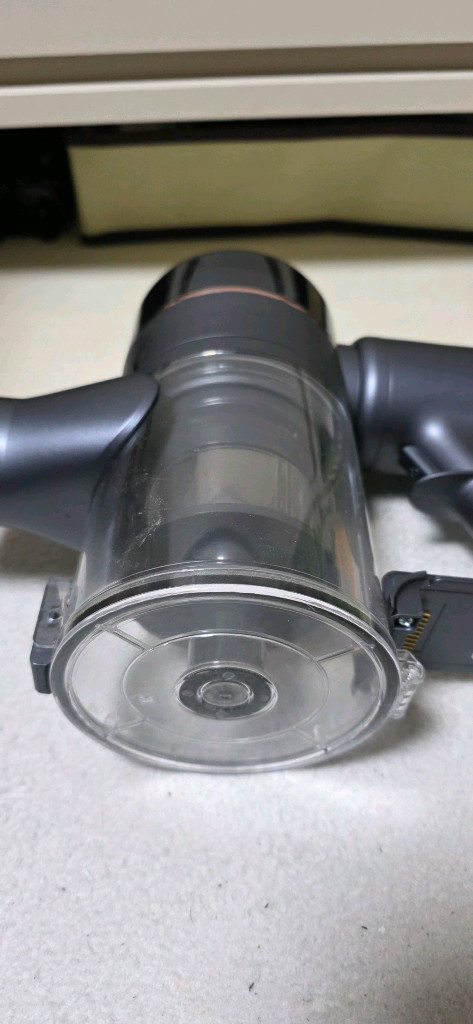 비브르 차이슨 무선청소기 스톰파워 V38 본체 이미지