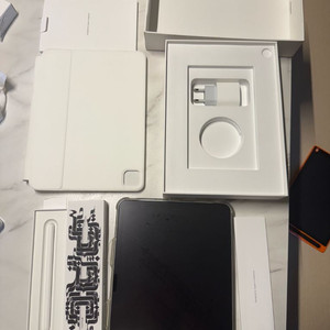 아이패드 에어 11(m2) 128 펜슬프로, 키보드 포함 급처