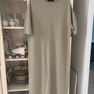 새상품 제평 캐리어 니트원피스 가을겨울