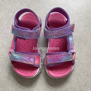 스케쳐스 여아 샌들 180 ㅡ 택포 2만