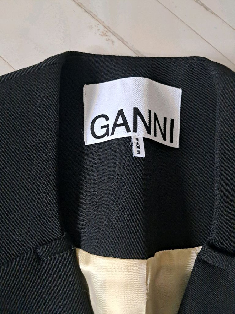 가니 GANNI 블랙 블레이저 자켓 36사이즈--2