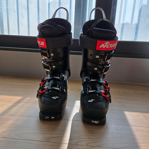 노르디카 부츠, 스키부츠 초등학생용 부츠