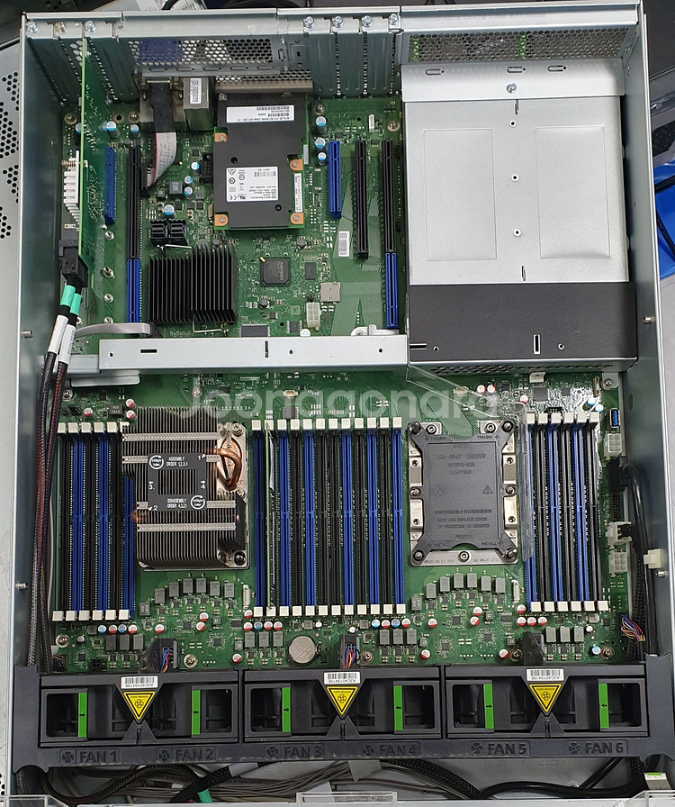 Fujitsu RX2540 M4 Server 후지쯔 서버--1