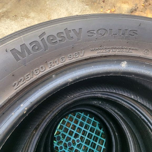 금호타이어 마제스티솔루스 225/60R16 타이어