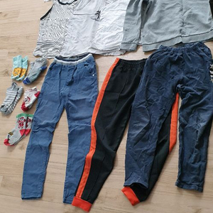 ㅣㅣ아동 나시. 바지. 양말, 노스페이스 잠바 포함. -가격내림