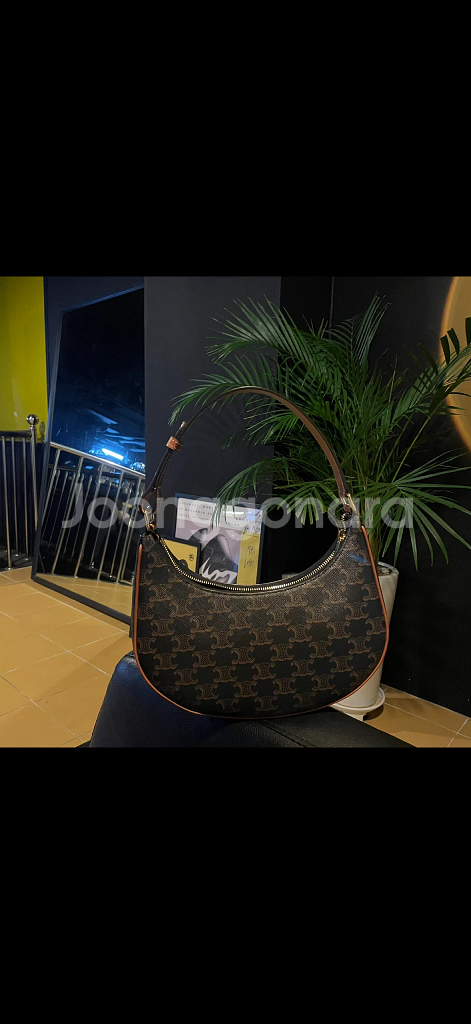 A급 셀린느 아바호보백 미디움 탄--1