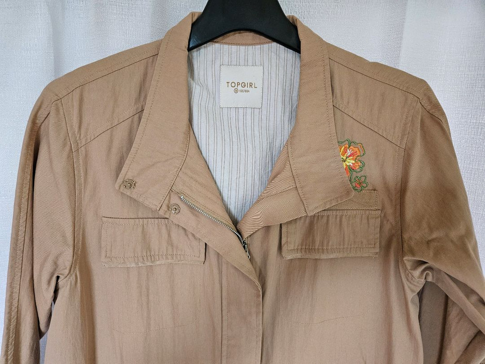 TOPGIRL 카키색 꽃 자수 야상 점퍼--1