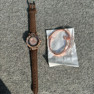 로즈골드 큐빅 플라워 다이얼 여성 시계 + 팔찌 세트 판매합니다