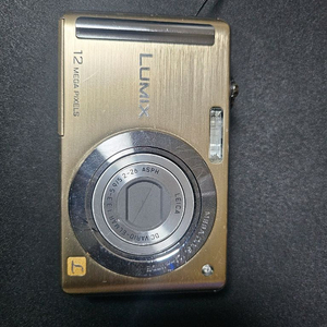 루믹스 fs25카메라(일본어) 팝니다! (DMC-FS25)