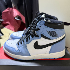에어조던 1 하이 유니버시티 블루 260
