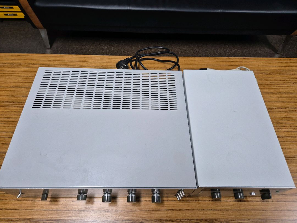 Braun CSV60/1 (진공관앰프), CE16 (튜너) 디터람스 브라운 이미지