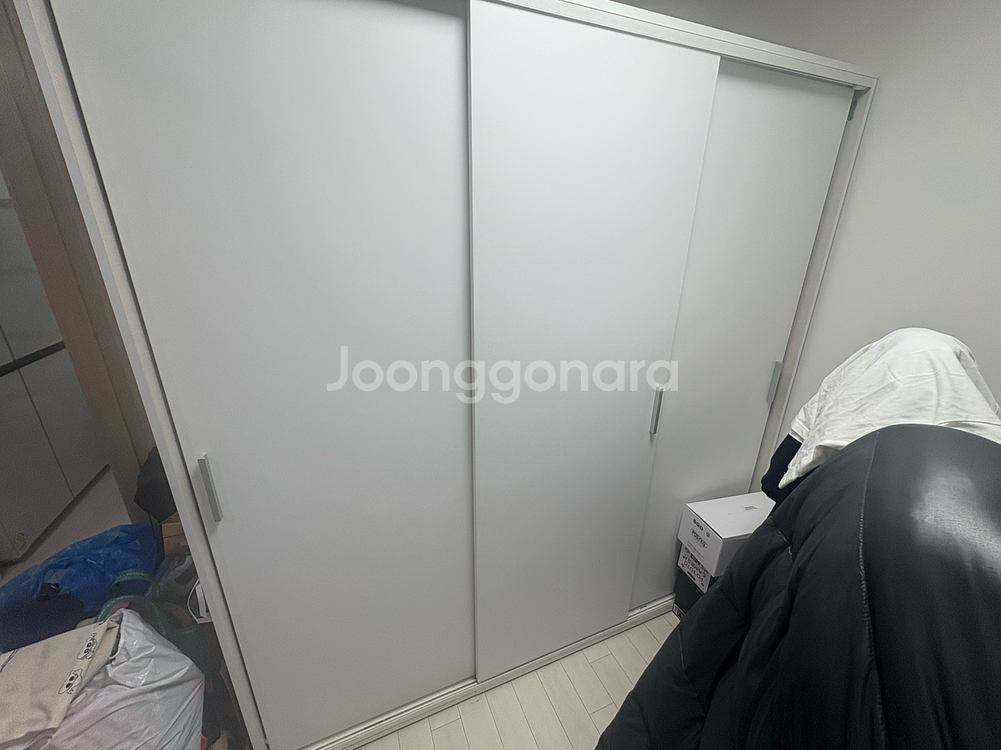 수납공간 짱짱한 옷장 판매합니다--0