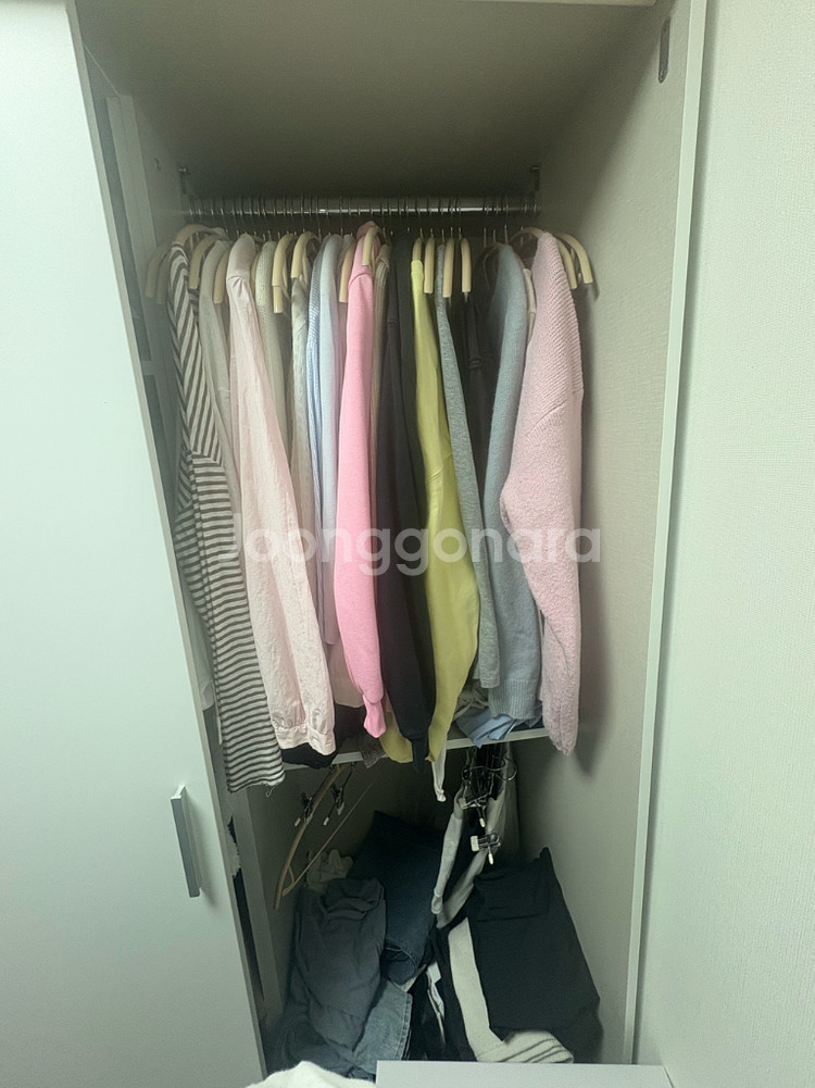 수납공간 짱짱한 옷장 판매합니다--3