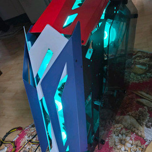 컴이지 사의 킹덤 GD-78 타워 튜닝 pc 케이스