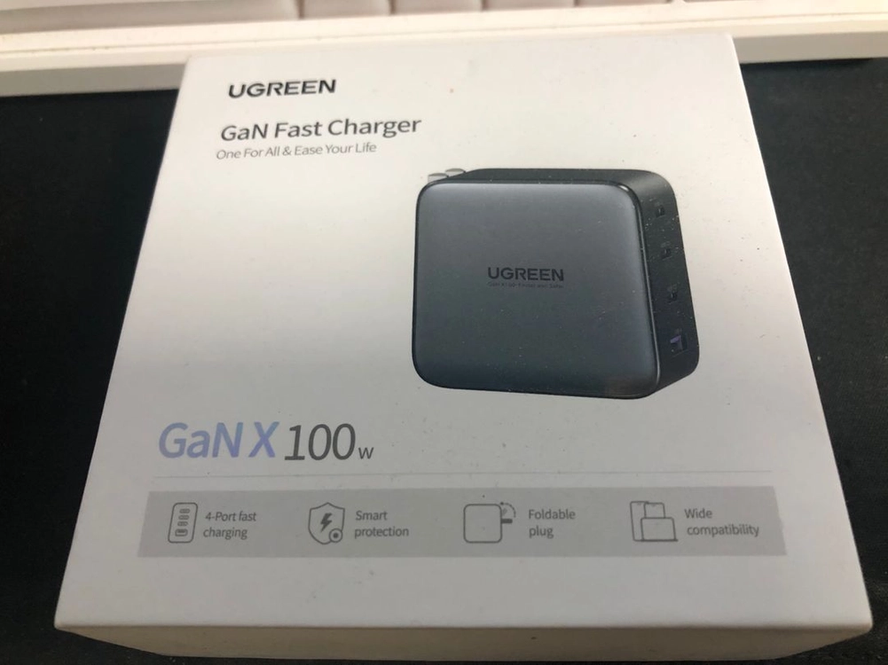 유그린 100w 4포트 충전기 - 안심되는 중고거래
